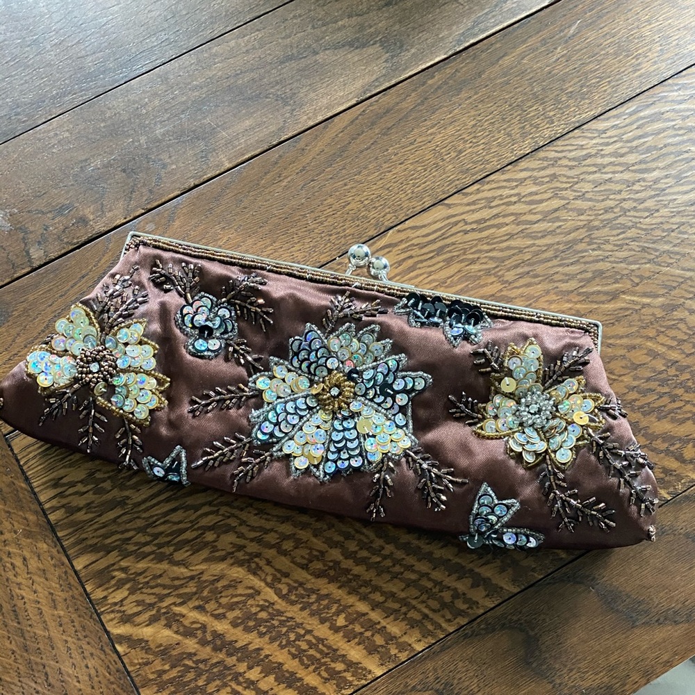 Beaded clutch bag